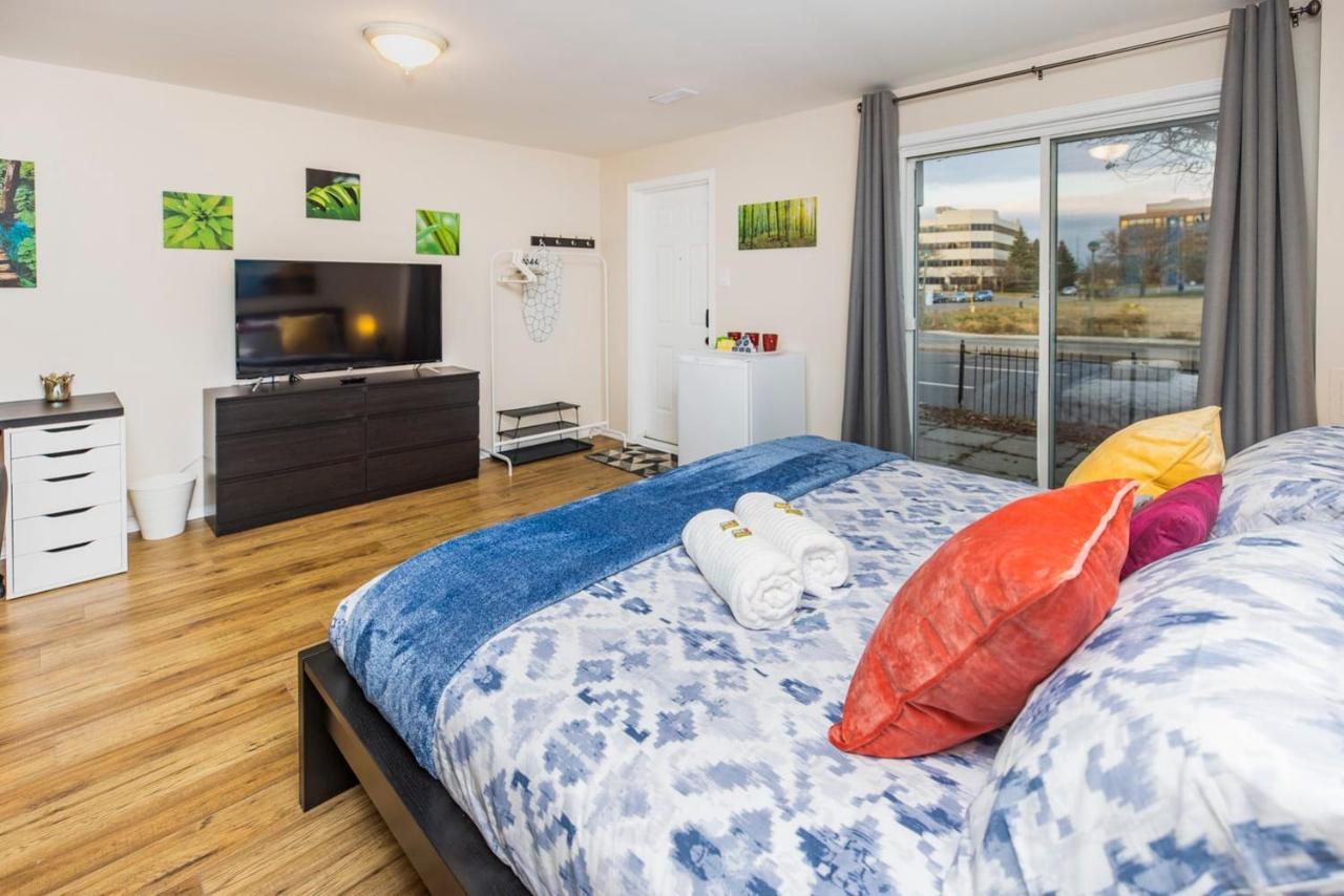 Modern Studio W King Bed - Central Оттава Екстер'єр фото